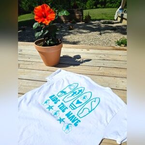 🩵🌊 Ocean Lovers Graphic Tee 🌊🩵